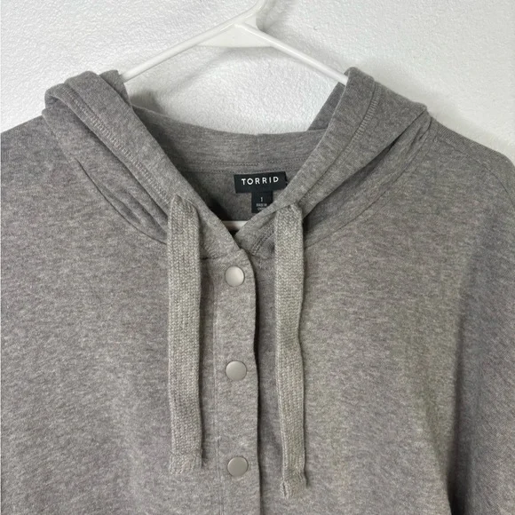 Torrid 1x NWT Hooded Sweatshirt - Picture 2 of 7